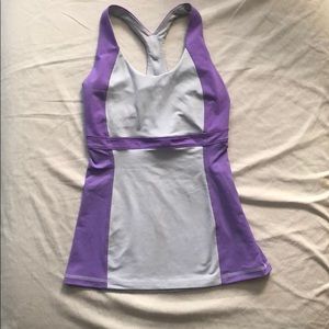 Excellent used condition Lulu tank w built in bra